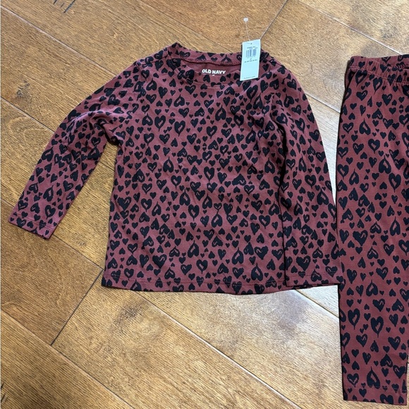 Old Navy Other - Old navy outfit girls size 2t fall winter new